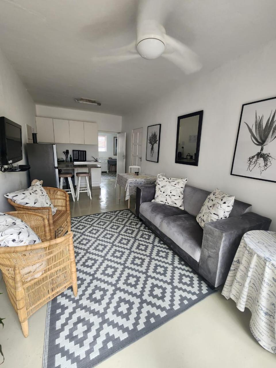 Hillton Manor Guest House Richardsbaai Buitenkant foto